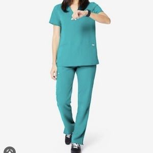 Figs technical collection teal scrub set size small